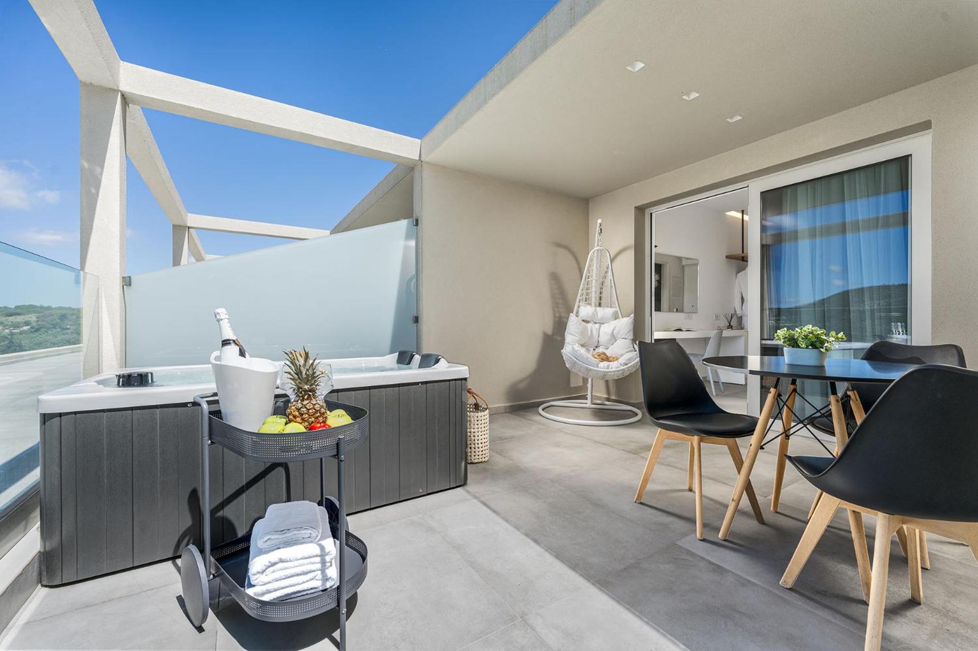 Myzith Luxury Suites Keri Exterior foto