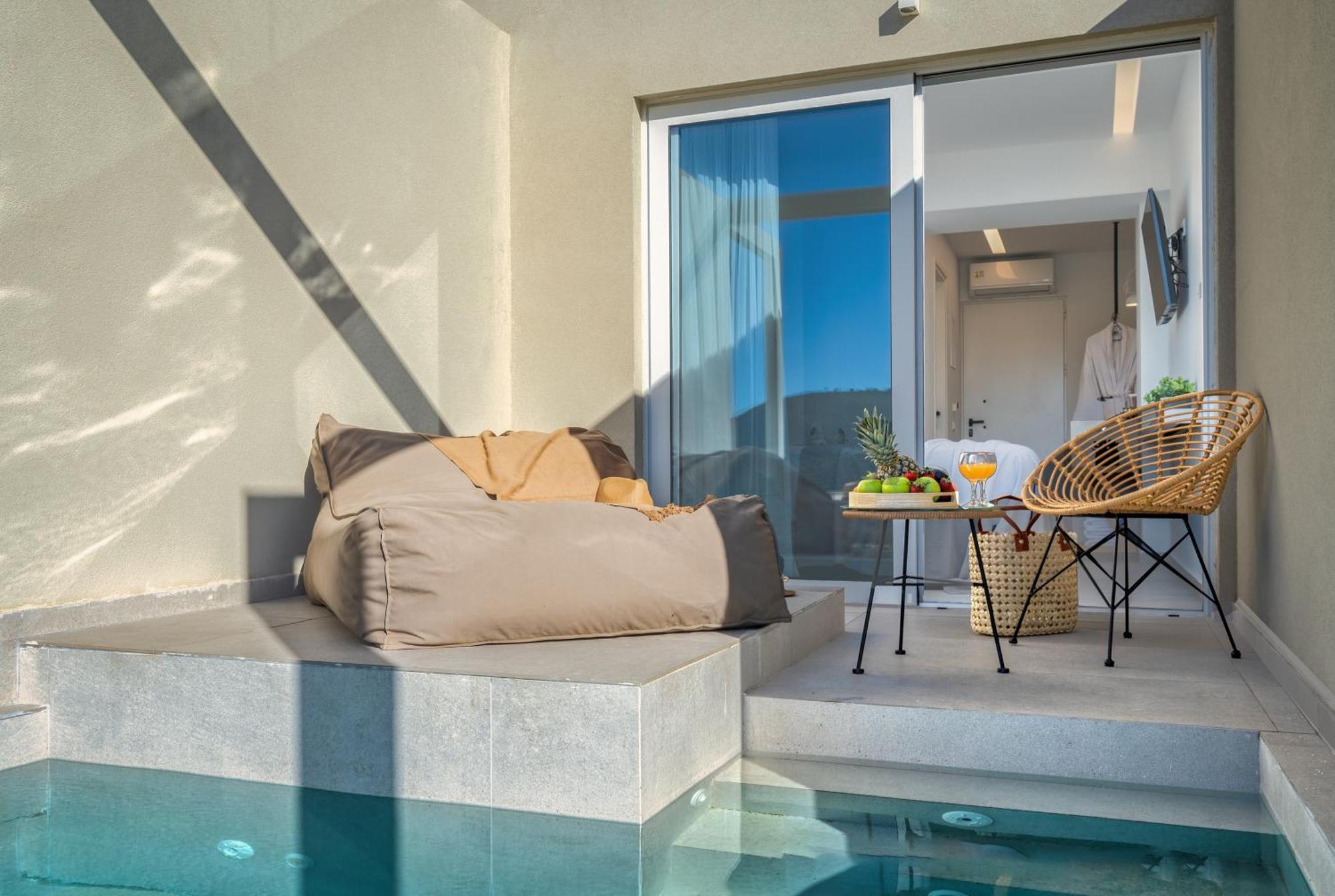 Myzith Luxury Suites Keri Exterior foto
