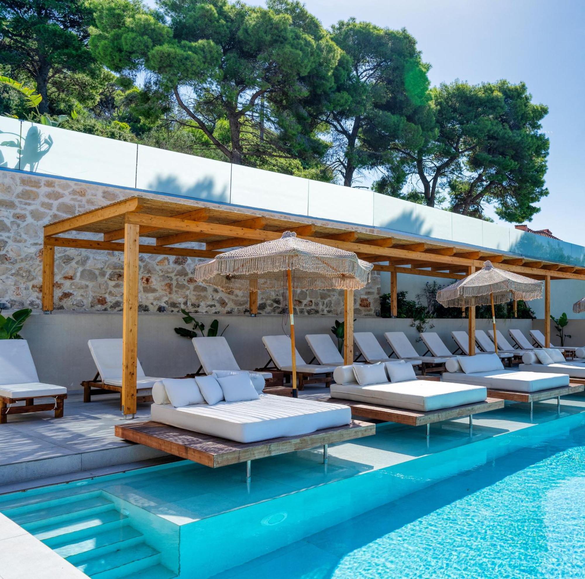 Myzith Luxury Suites Keri Exterior foto