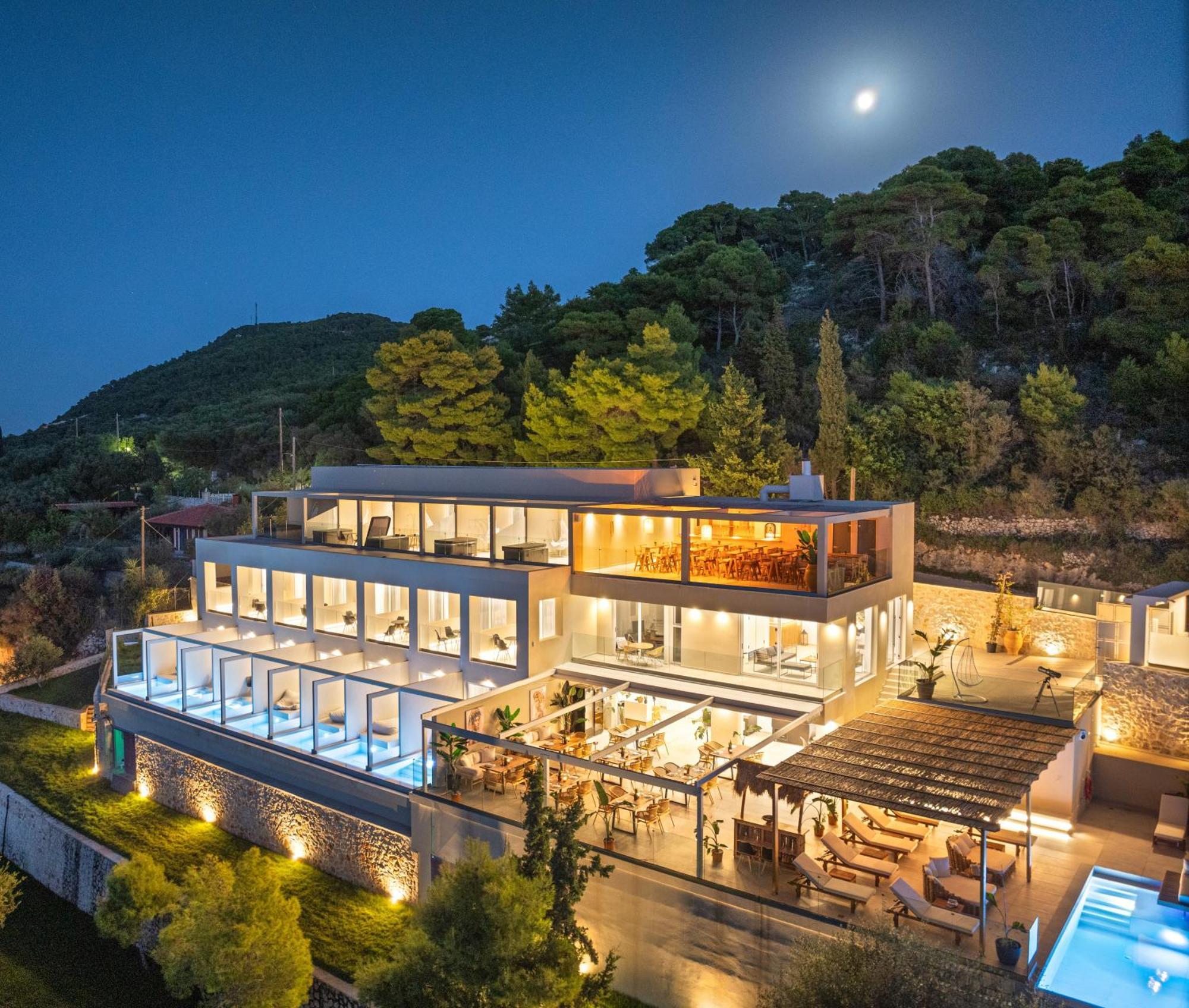 Myzith Luxury Suites Keri Exterior foto