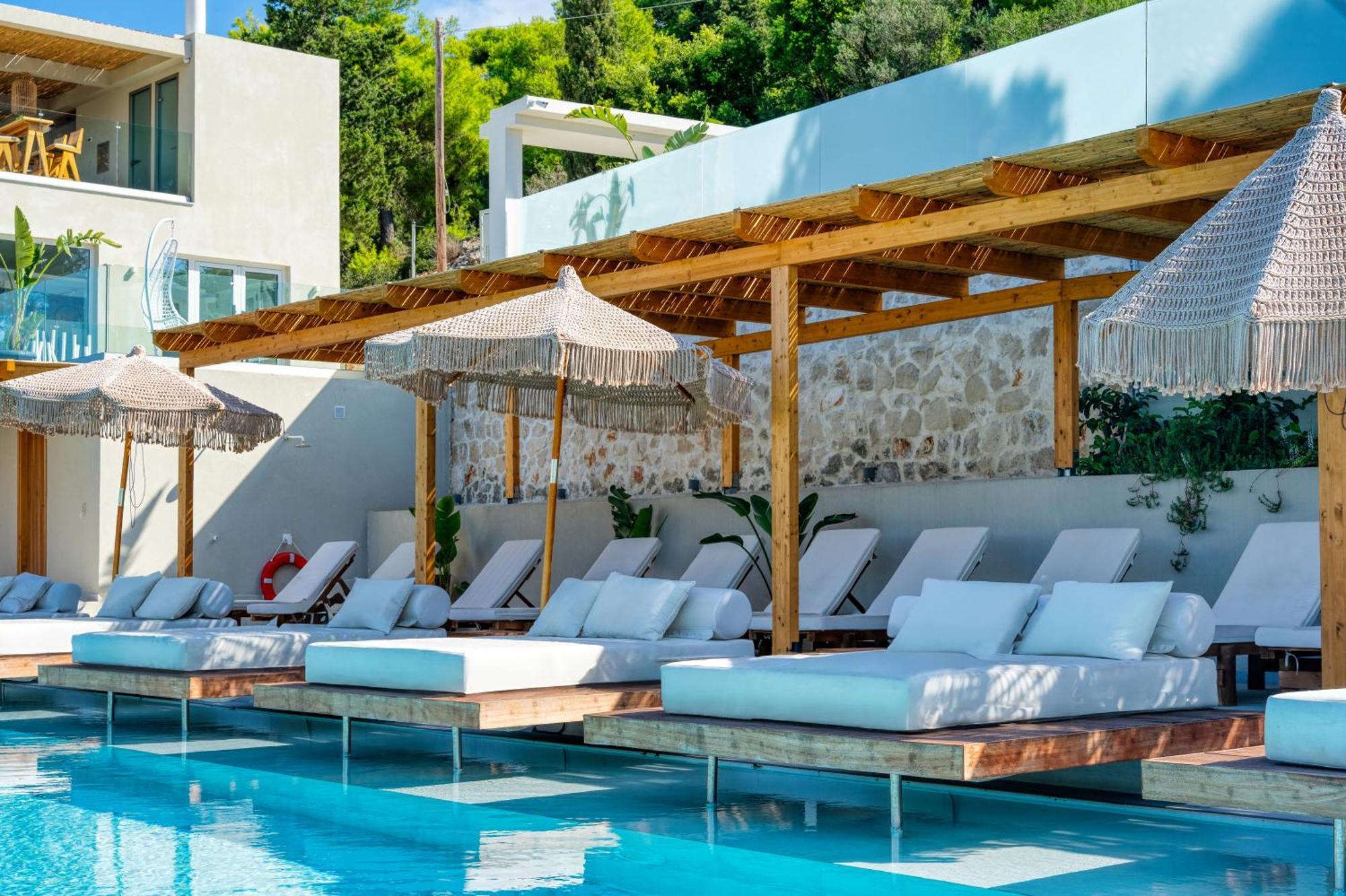 Myzith Luxury Suites Keri Exterior foto